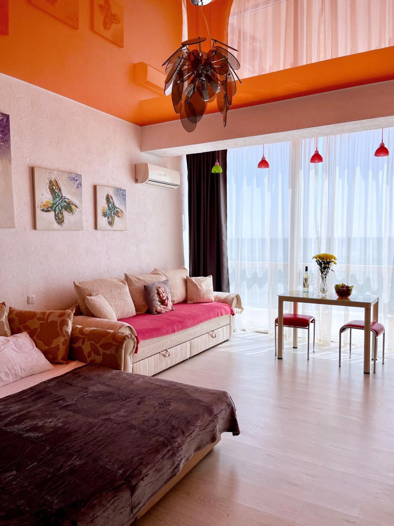 Done Kandybone Apartments Burlach'ya Balka Eksteriør billede